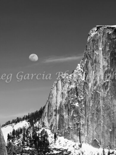 Moon rise over Half Dome